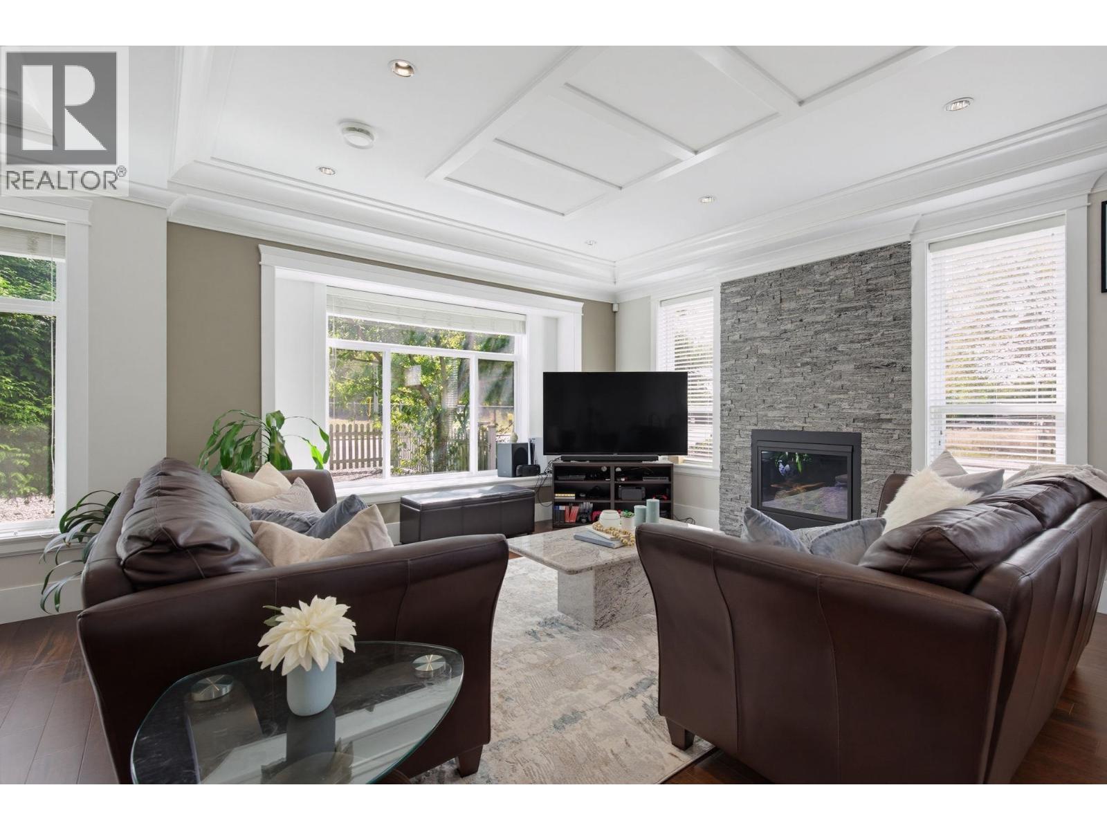 7888 Coquitlam Street, Burnaby, British Columbia  V3N 0E5 - Photo 12 - R3160923