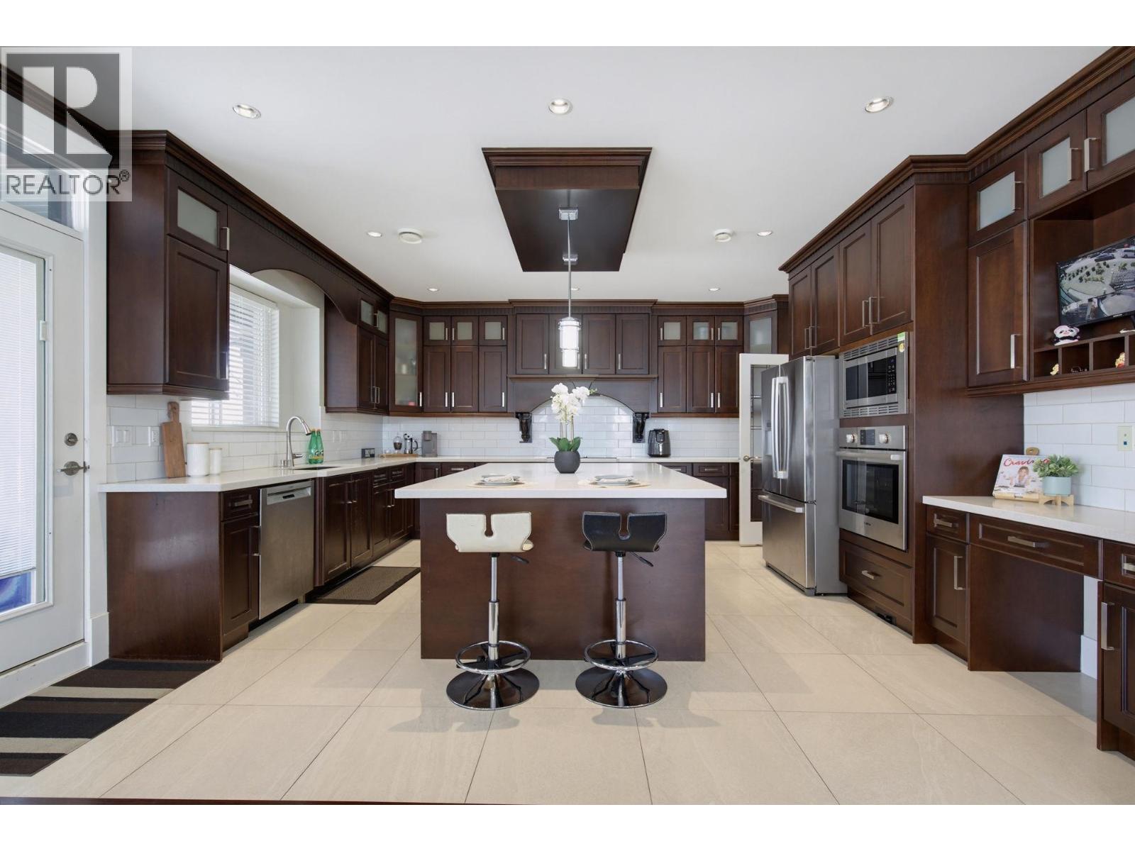 7888 Coquitlam Street, Burnaby, British Columbia  V3N 0E5 - Photo 5 - R3160923