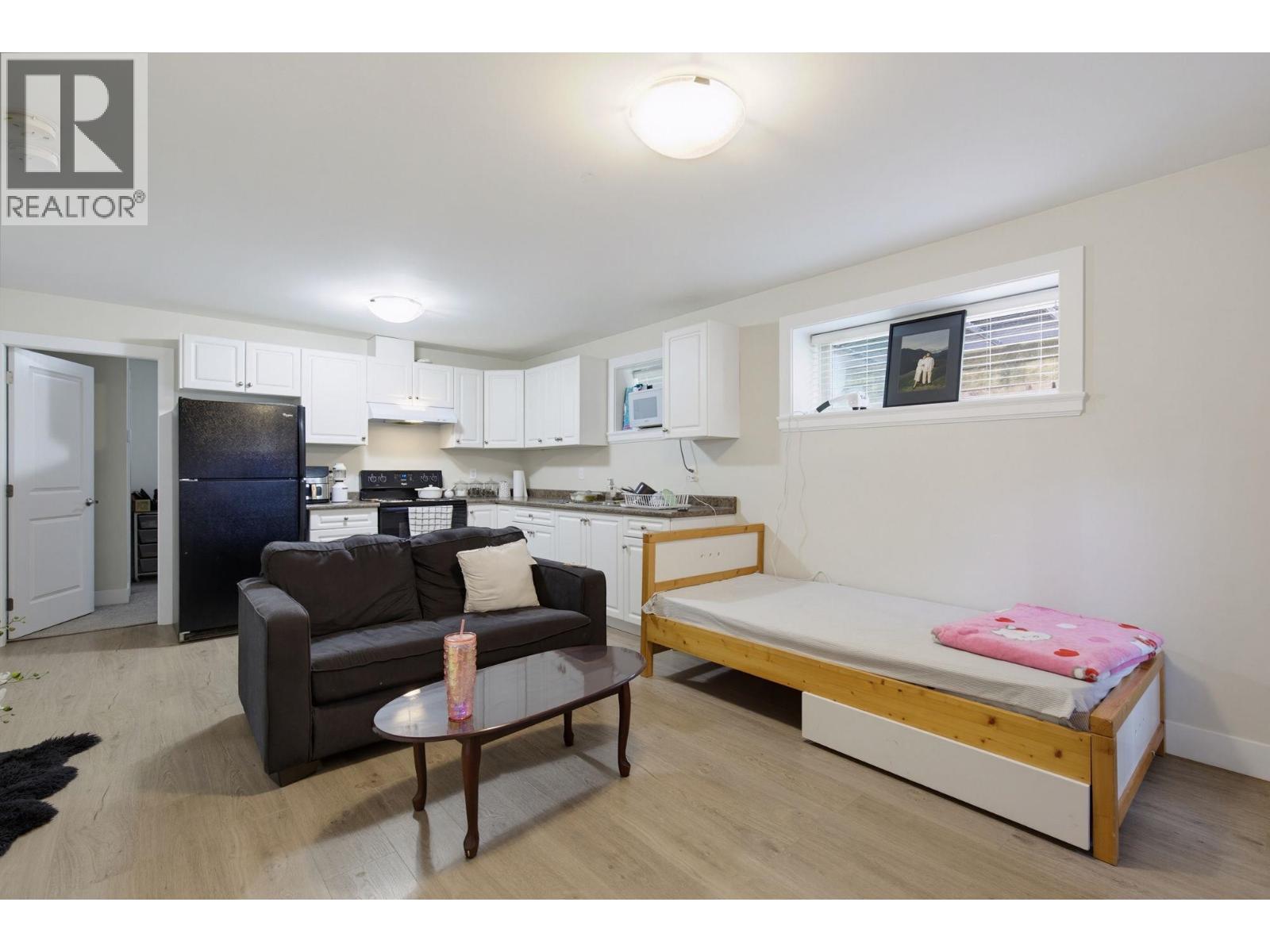 7888 Coquitlam Street, Burnaby, British Columbia  V3N 0E5 - Photo 31 - R3160923