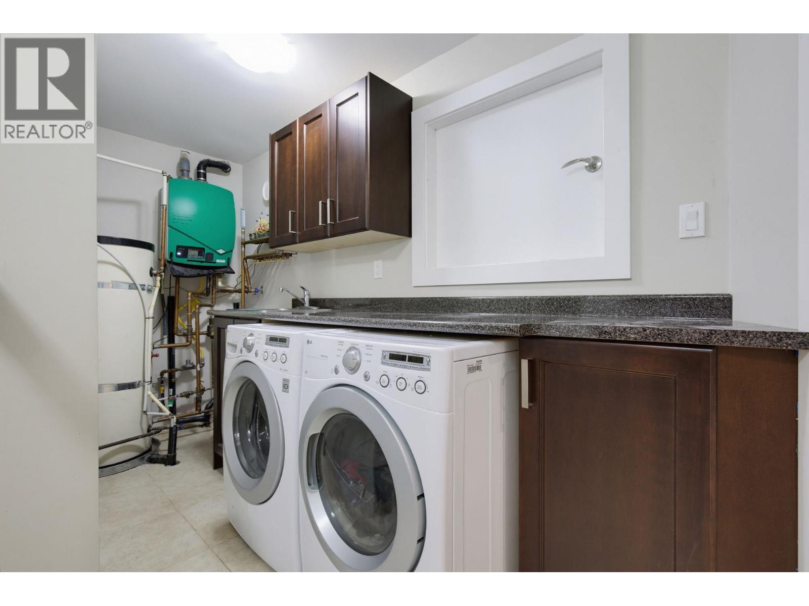 7888 Coquitlam Street, Burnaby, British Columbia  V3N 0E5 - Photo 25 - R3160923
