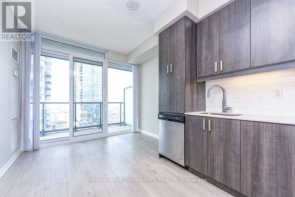 1810 - 7895 Jane Street, Vaughan, Ontario  L4K 0K2 - Photo 11 - N13725820