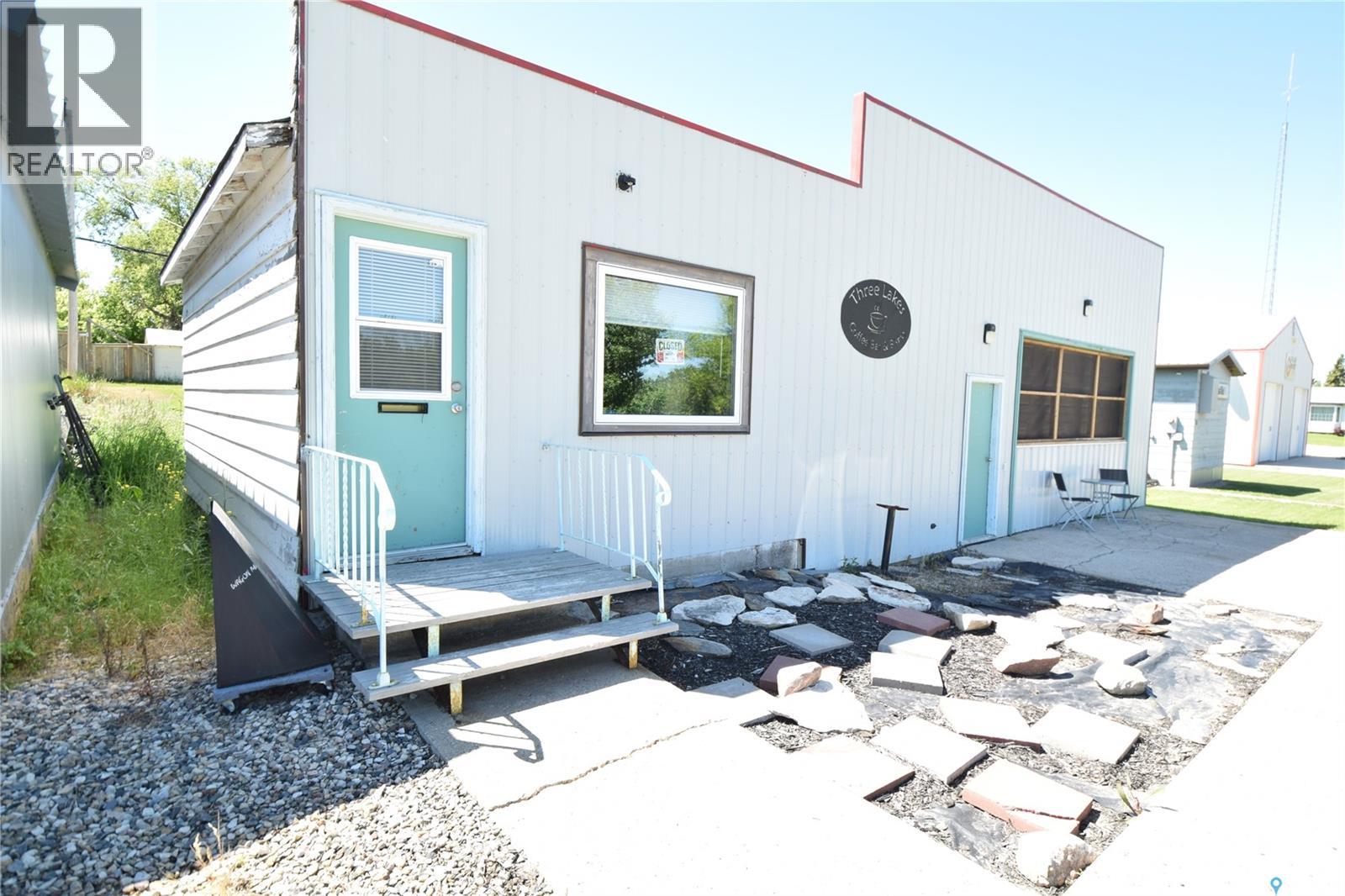 111 Railway Avenue N, Middle Lake, Saskatchewan S0K 2X0 - Photo 1 - SK047346