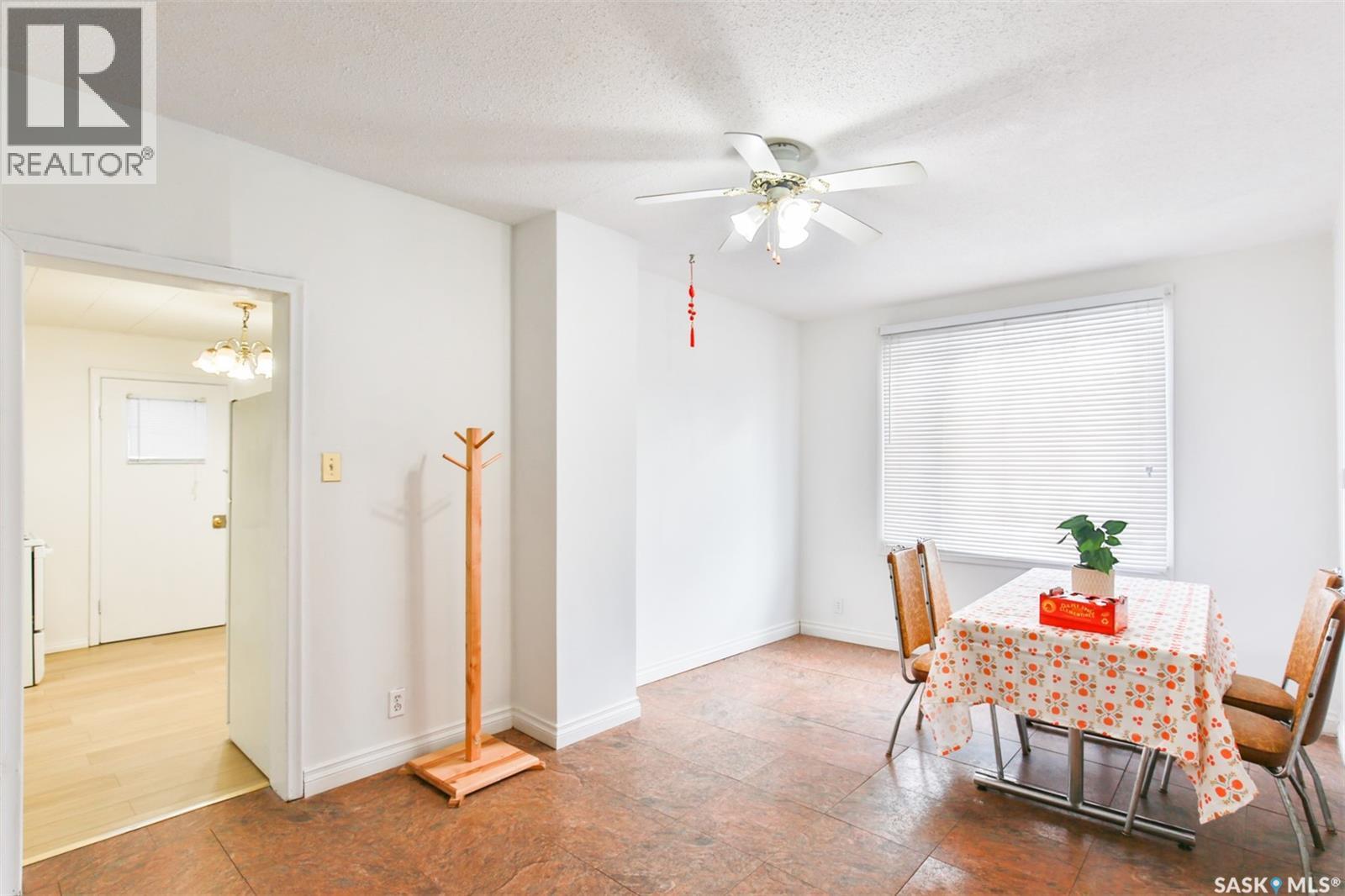 404 Fairford Street W, Moose Jaw, Saskatchewan  S6H 1W2 - Photo 7 - SK047306
