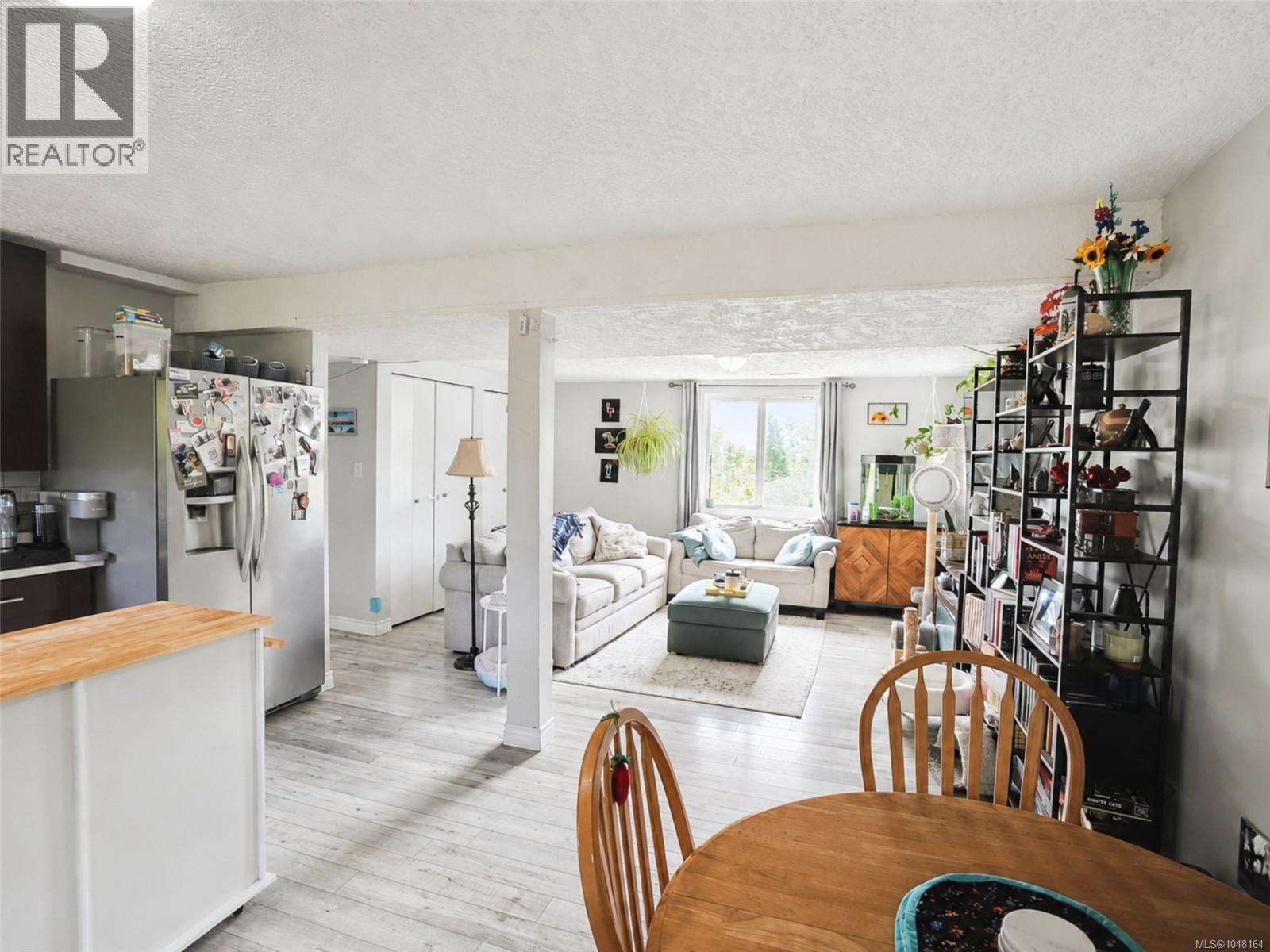 904 Rankin Rd, Esquimalt, British Columbia  V9A 6V6 - Photo 29 - 1048164