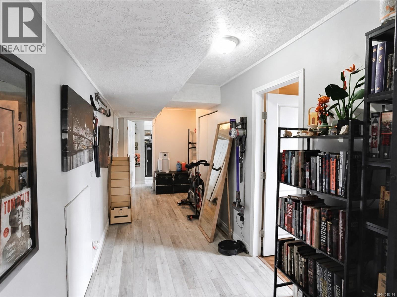 904 Rankin Rd, Esquimalt, British Columbia  V9A 6V6 - Photo 31 - 1048164