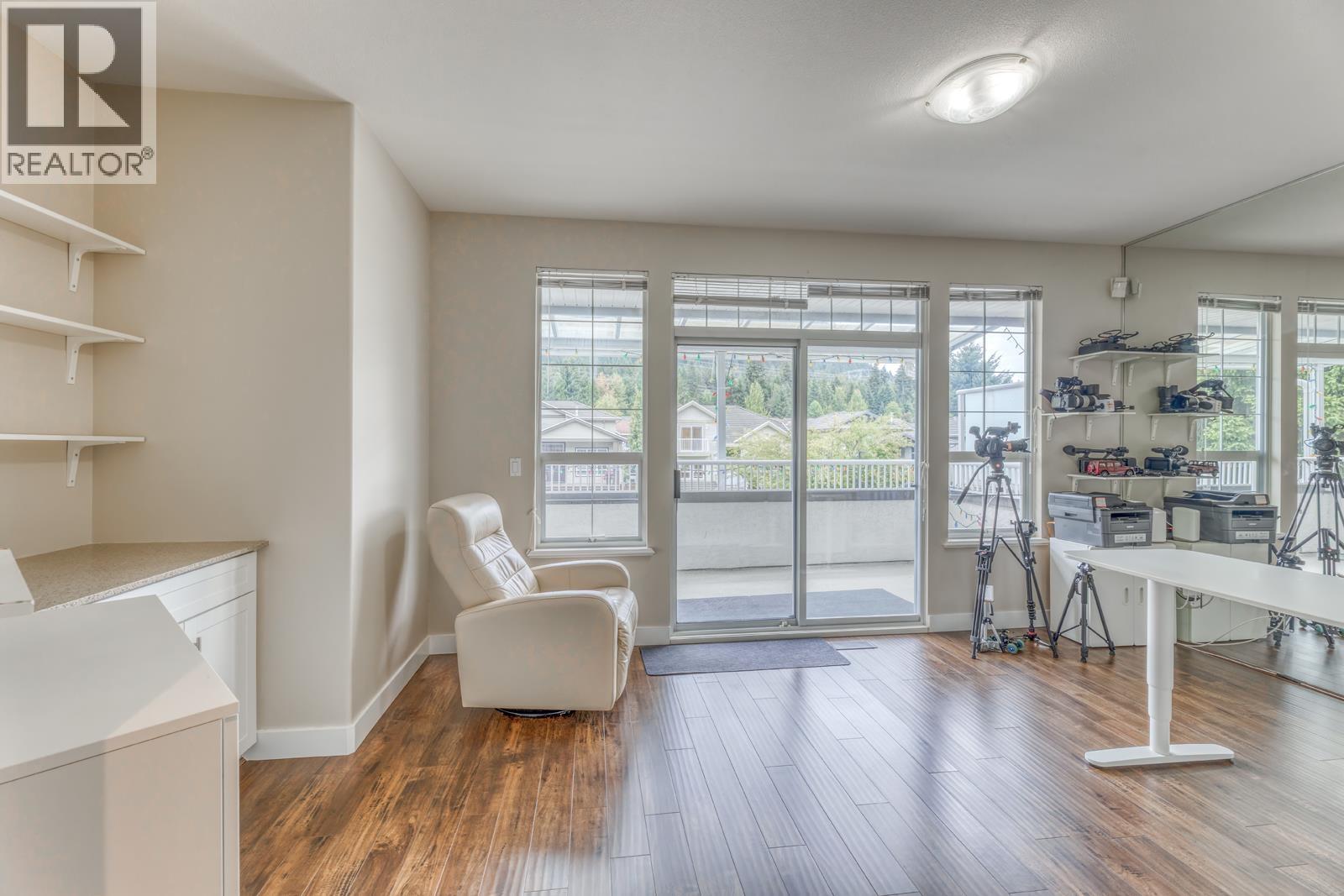 2015 Parkway Boulevard, Coquitlam, British Columbia  V3E 3J8 - Photo 13 - R3160093
