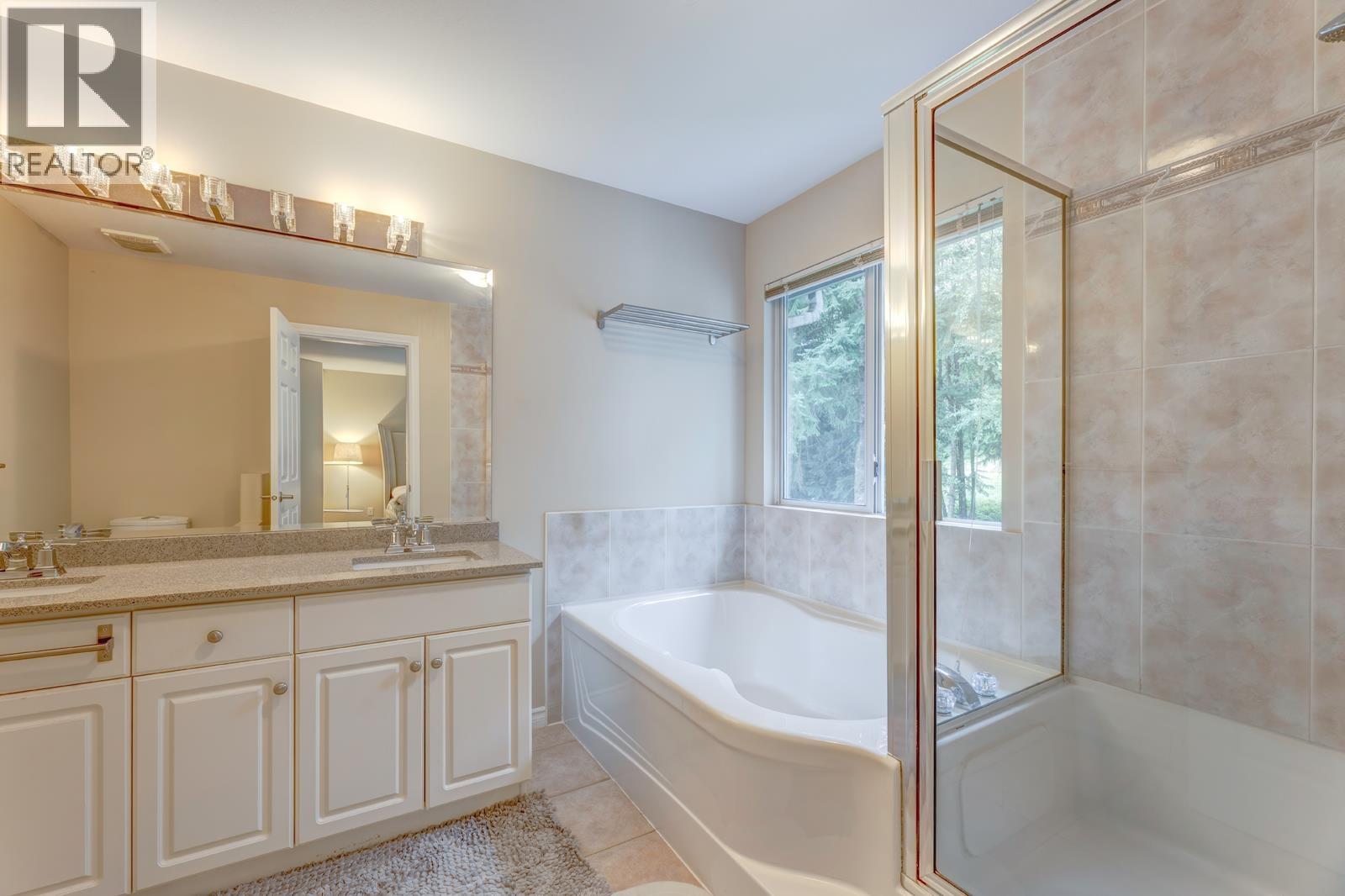 2015 Parkway Boulevard, Coquitlam, British Columbia  V3E 3J8 - Photo 24 - R3160093