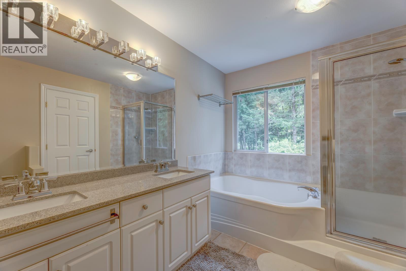 2015 Parkway Boulevard, Coquitlam, British Columbia  V3E 3J8 - Photo 23 - R3160093