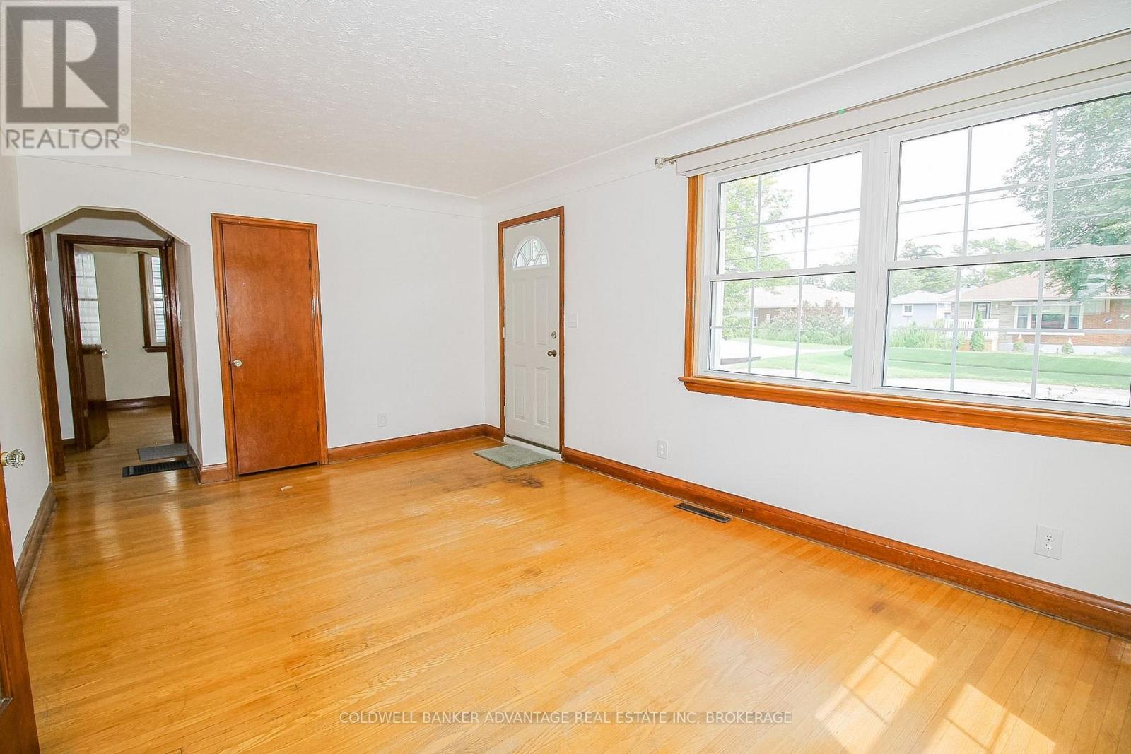 28 Marshall Avenue, Welland (Broadway), Ontario L3C 2N2 - Photo 13 - X13738298