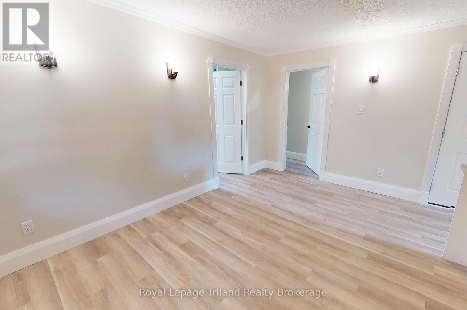 4 - 145 Vansittart Avenue, Woodstock, Ontario  N4S 6E5 - Photo 7 - X13738226