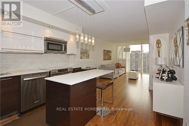 1912 - 15 Maitland Place, Toronto, Ontario  M4Y 2X3 - Photo 4 - C13738228