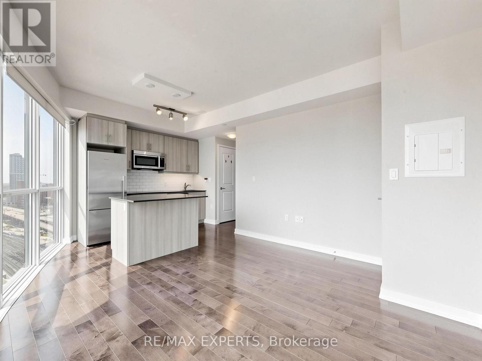 2305 - 1 The Esplanade Drive, Toronto, Ontario  M5E 0A8 - Photo 10 - C13738256