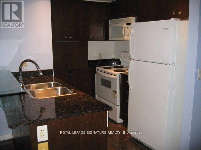 1601 - 8 York Street, Toronto, Ontario  M5J 2Y2 - Photo 3 - C13738266