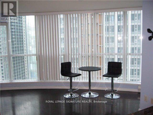 1601 - 8 York Street, Toronto, Ontario  M5J 2Y2 - Photo 9 - C13738266