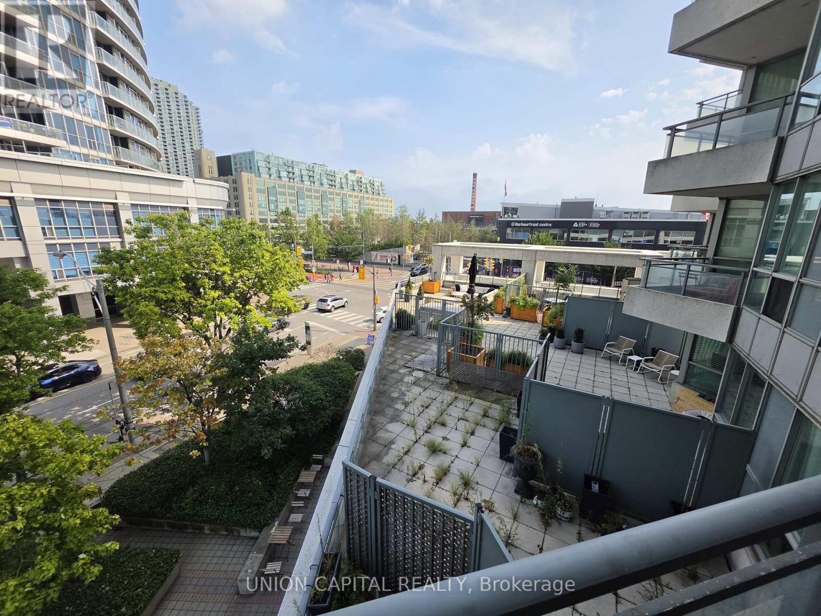 302 - 228 Queens Quay W, Toronto, Ontario  M5J 2X1 - Photo 1 - C13738274