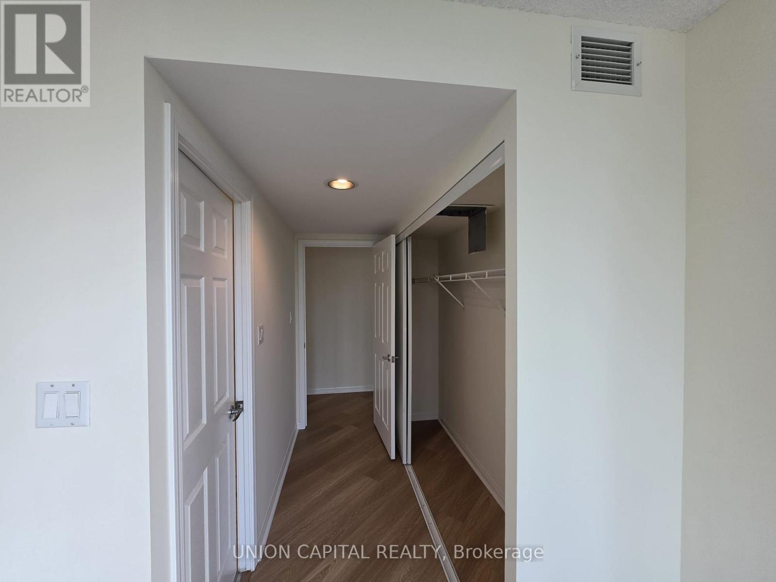 302 - 228 Queens Quay W, Toronto, Ontario  M5J 2X1 - Photo 15 - C13738274