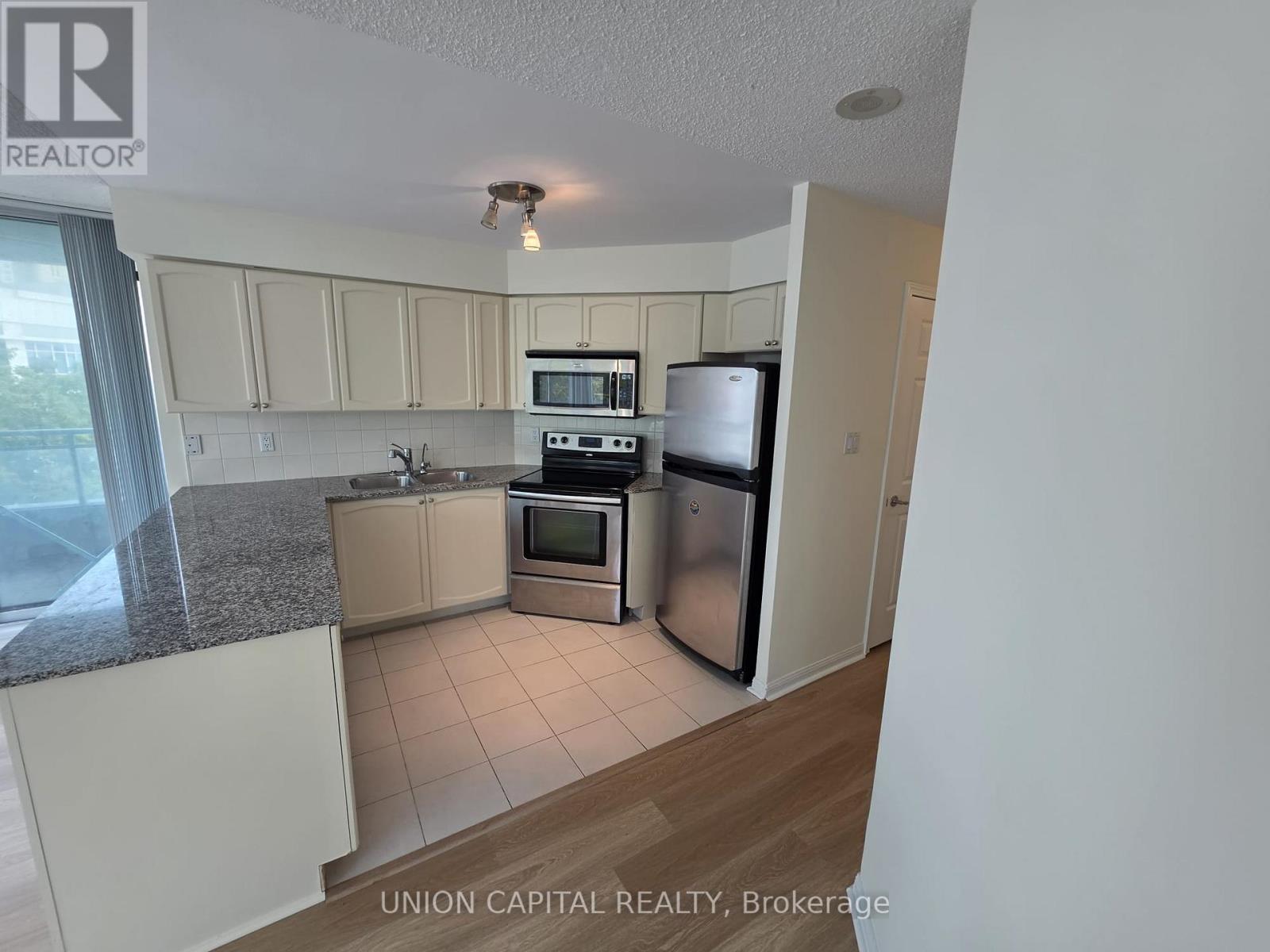 302 - 228 Queens Quay W, Toronto, Ontario  M5J 2X1 - Photo 7 - C13738274