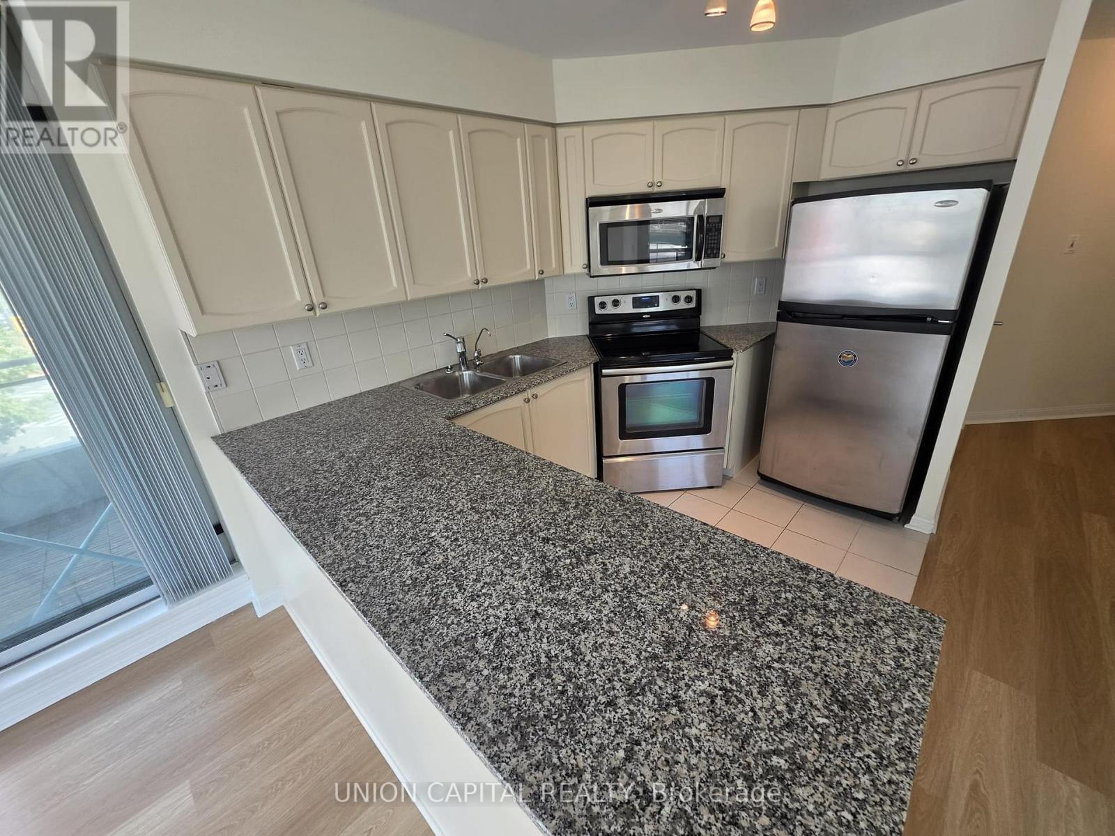 302 - 228 Queens Quay W, Toronto, Ontario  M5J 2X1 - Photo 8 - C13738274