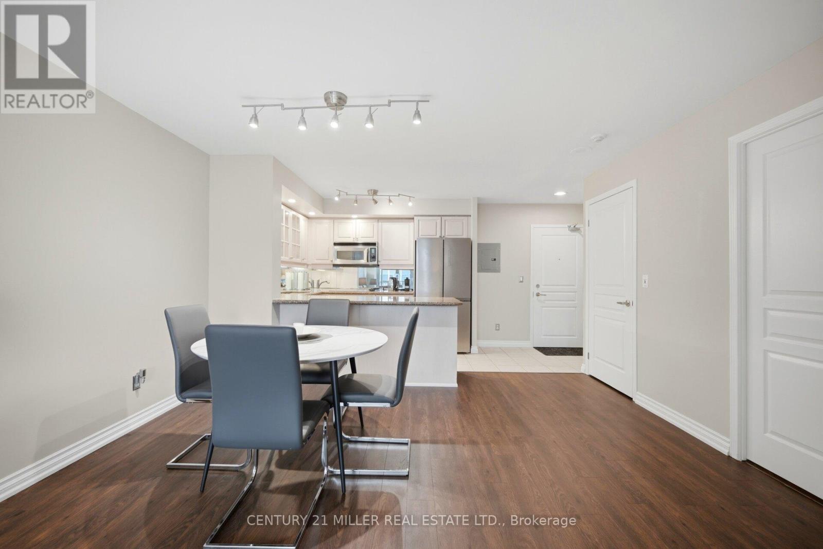 -12 - 140 Simcoe Road, Toronto, Ontario  M5H 4E9 - Photo 13 - C13738330