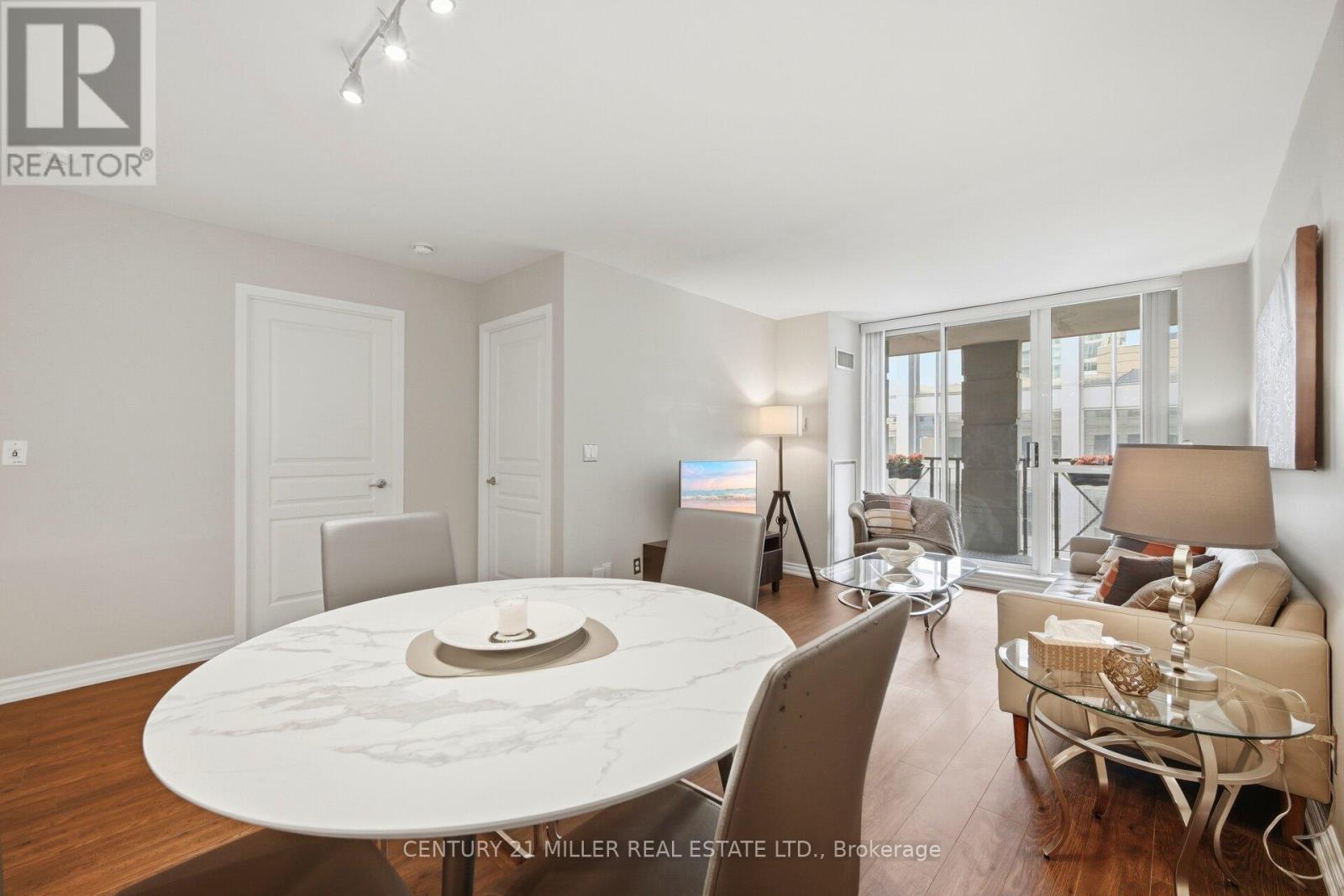 -12 - 140 Simcoe Road, Toronto, Ontario  M5H 4E9 - Photo 14 - C13738330