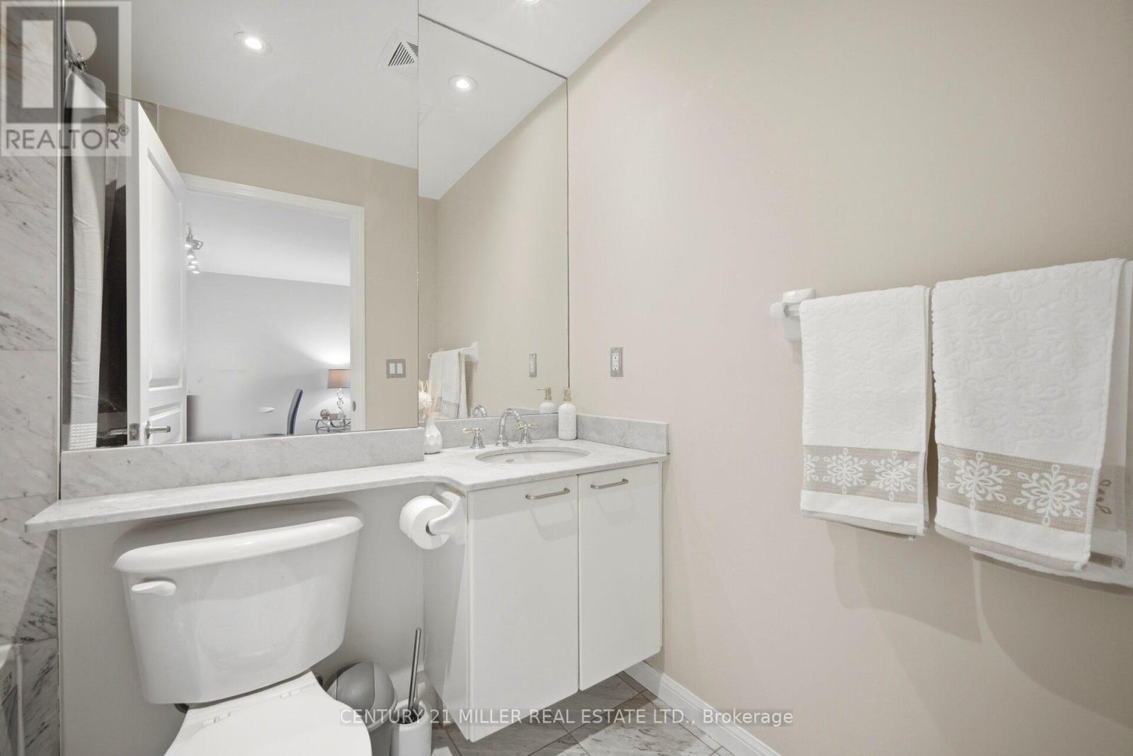 -12 - 140 Simcoe Road, Toronto, Ontario  M5H 4E9 - Photo 22 - C13738330