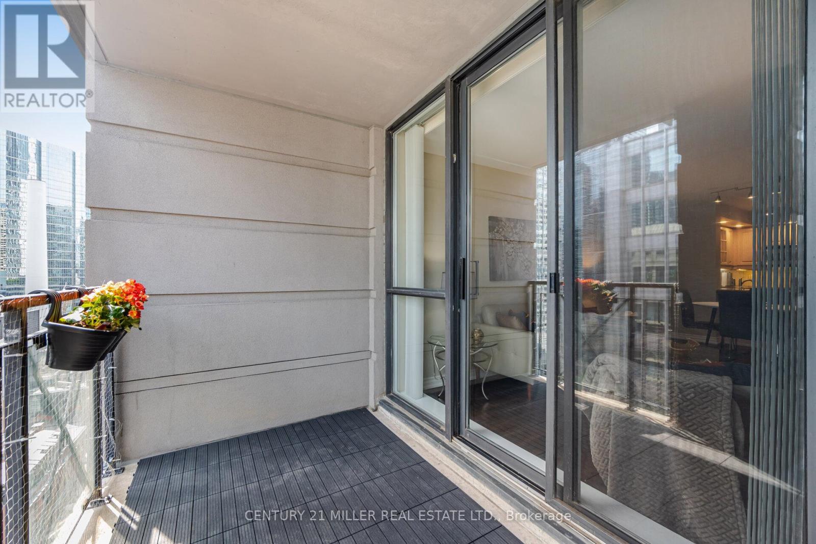 -12 - 140 Simcoe Road, Toronto, Ontario  M5H 4E9 - Photo 28 - C13738330