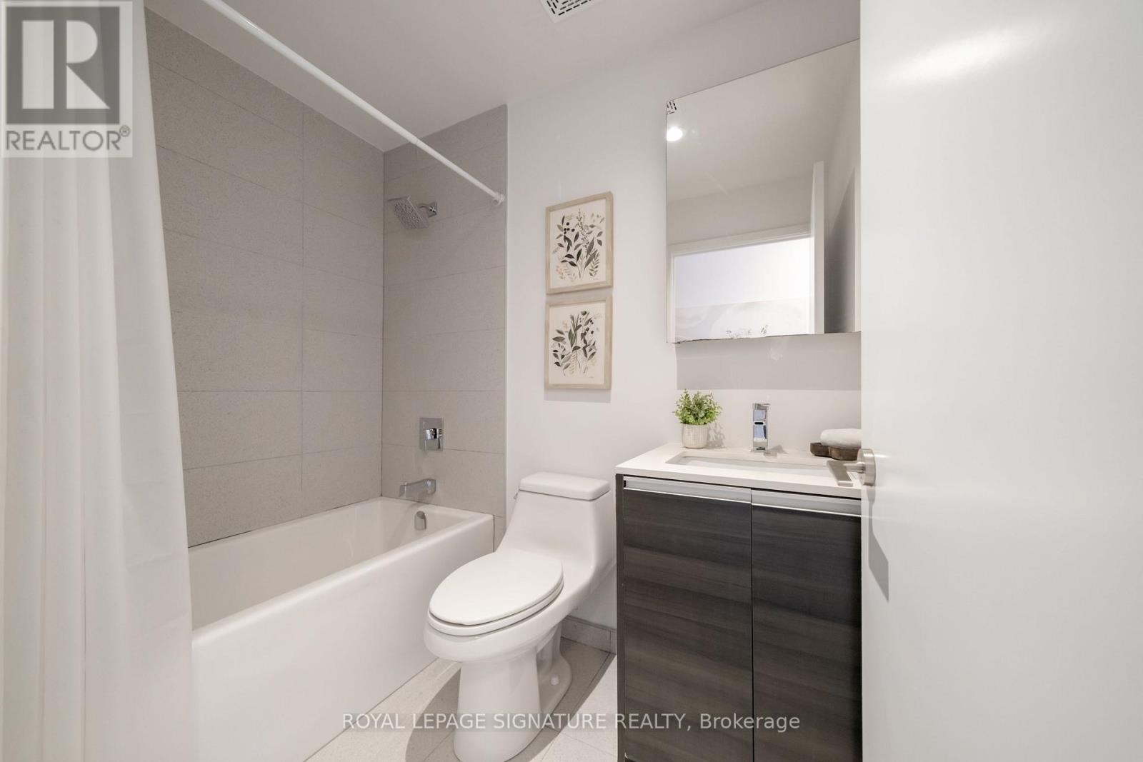 406 - 1190 Dundas Street E, Toronto, Ontario  M4M 0C5 - Photo 8 - E13738164