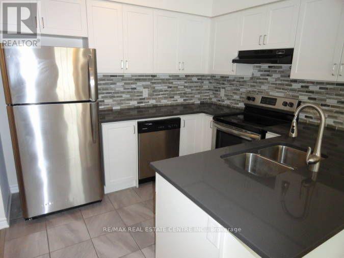 1084 Silk Street, Pickering, Ontario  L1X 0E8 - Photo 15 - E13738172