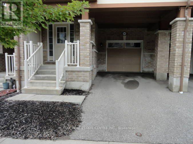 1084 Silk Street, Pickering, Ontario  L1X 0E8 - Photo 3 - E13738172