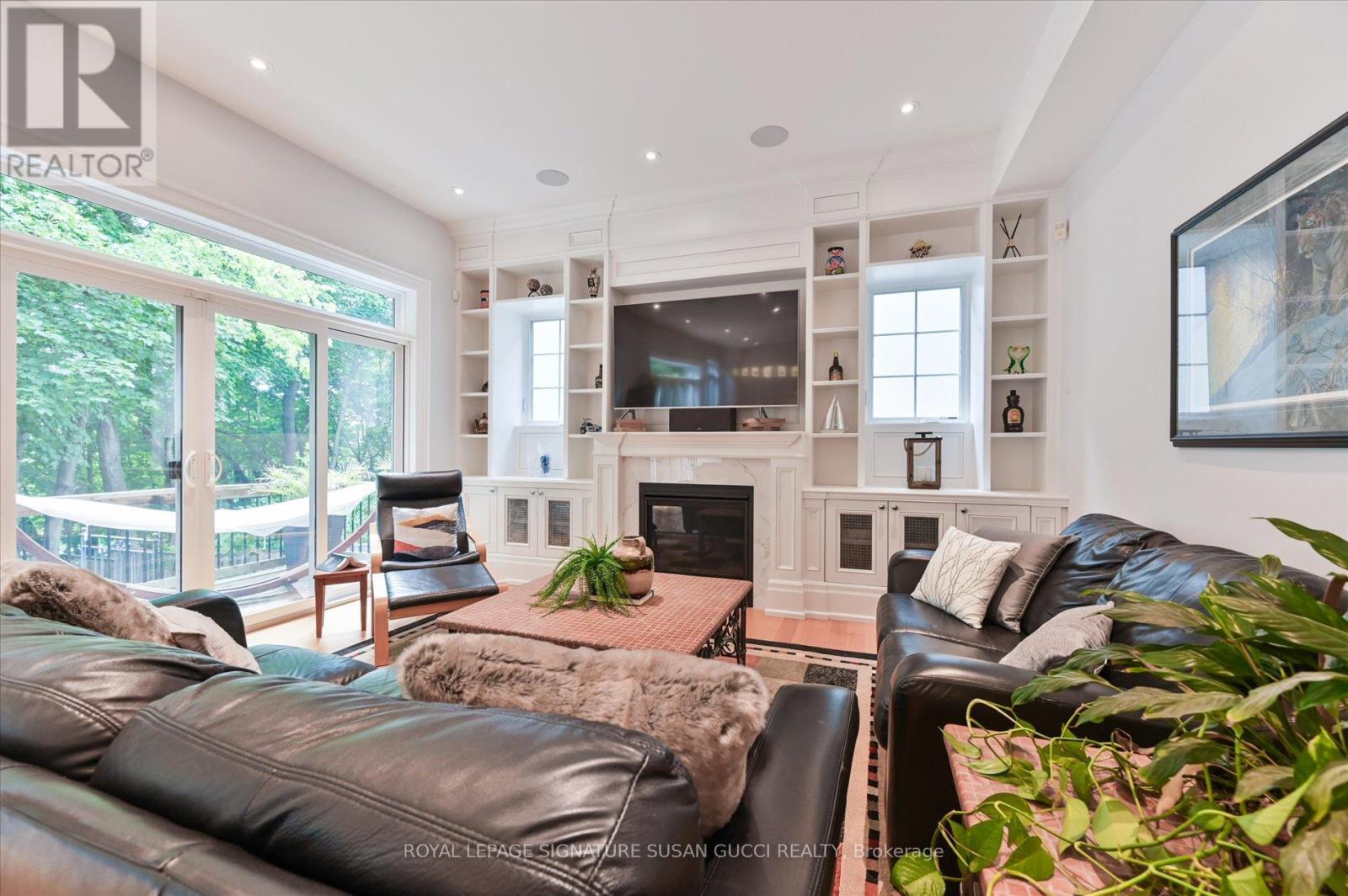 49 Ferris Road, Toronto, Ontario  M4B 1G2 - Photo 10 - E13738276