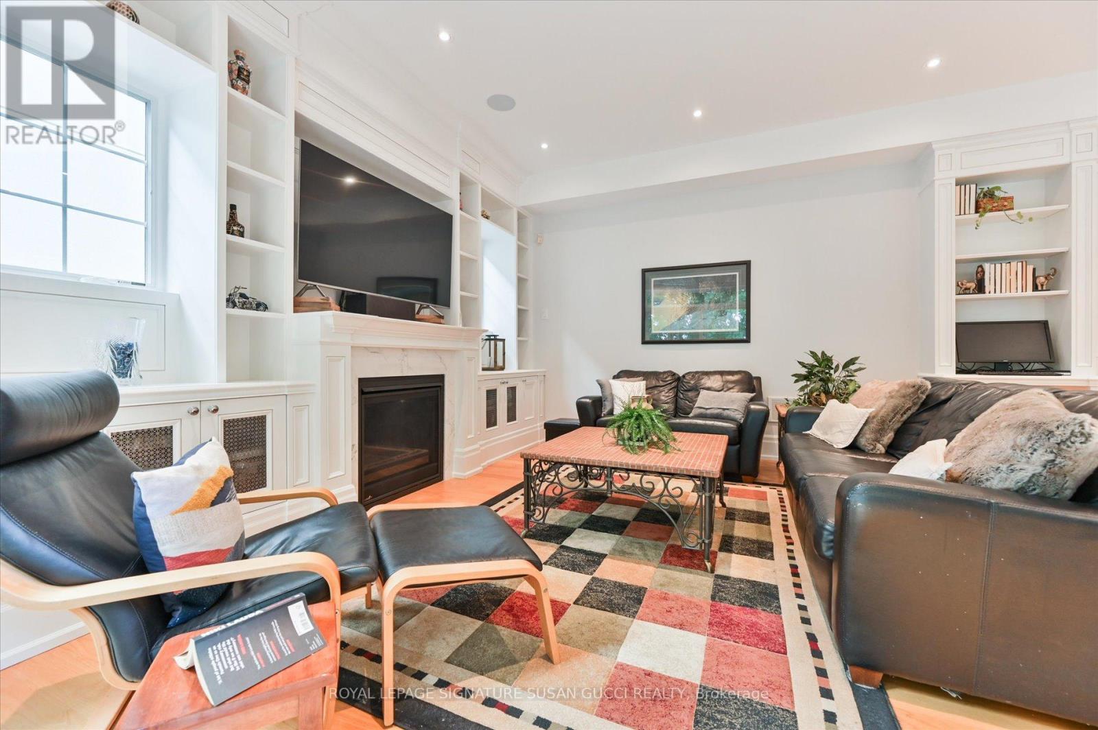 49 Ferris Road, Toronto, Ontario  M4B 1G2 - Photo 12 - E13738276