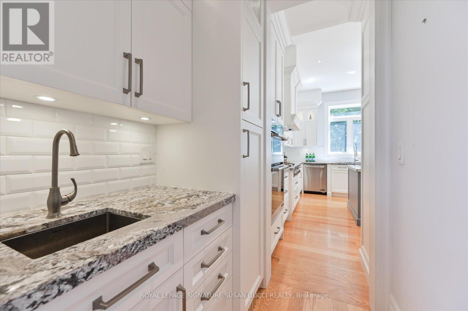 49 Ferris Road, Toronto, Ontario  M4B 1G2 - Photo 18 - E13738276