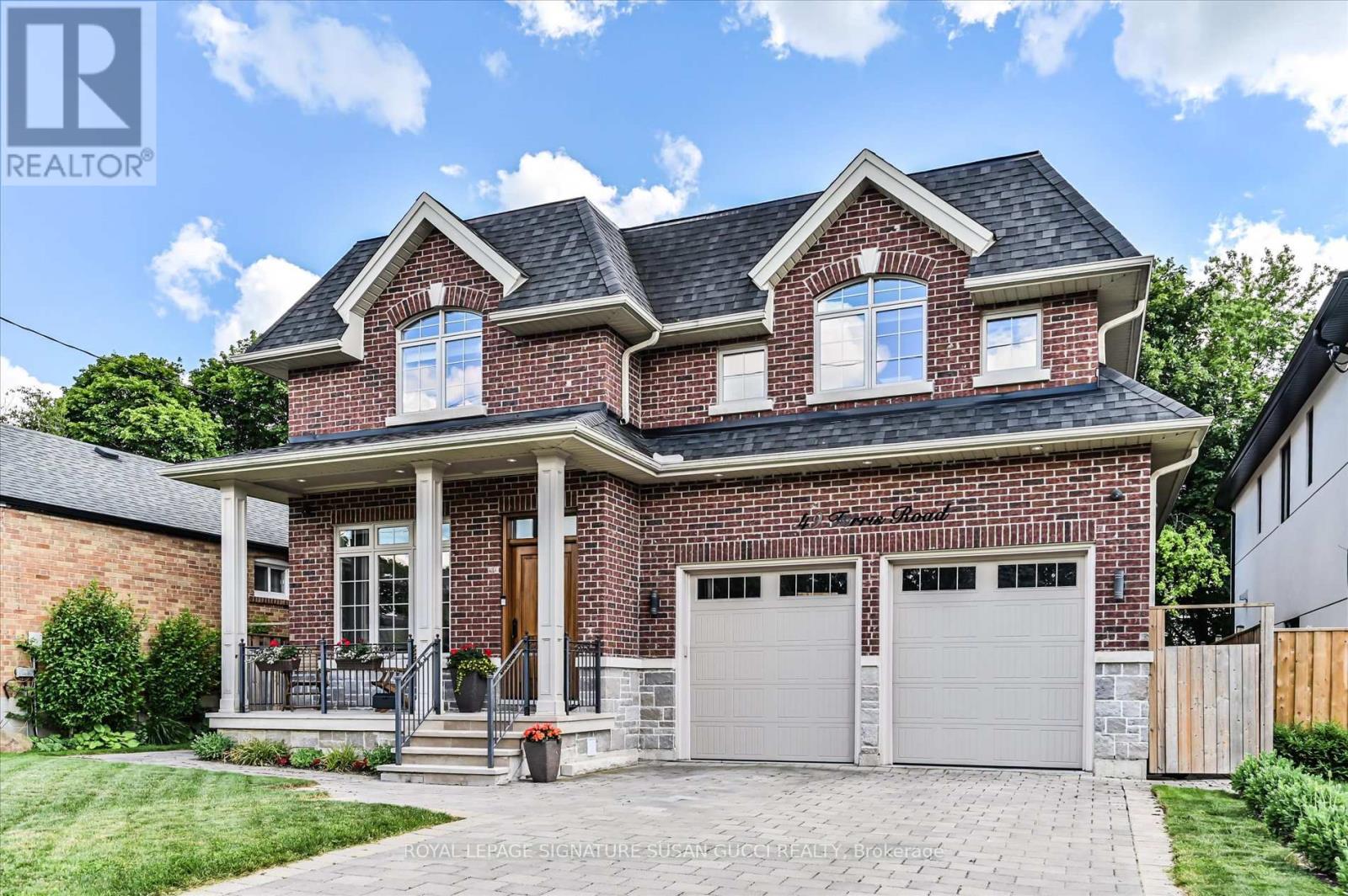 49 Ferris Road, Toronto, Ontario  M4B 1G2 - Photo 2 - E13738276