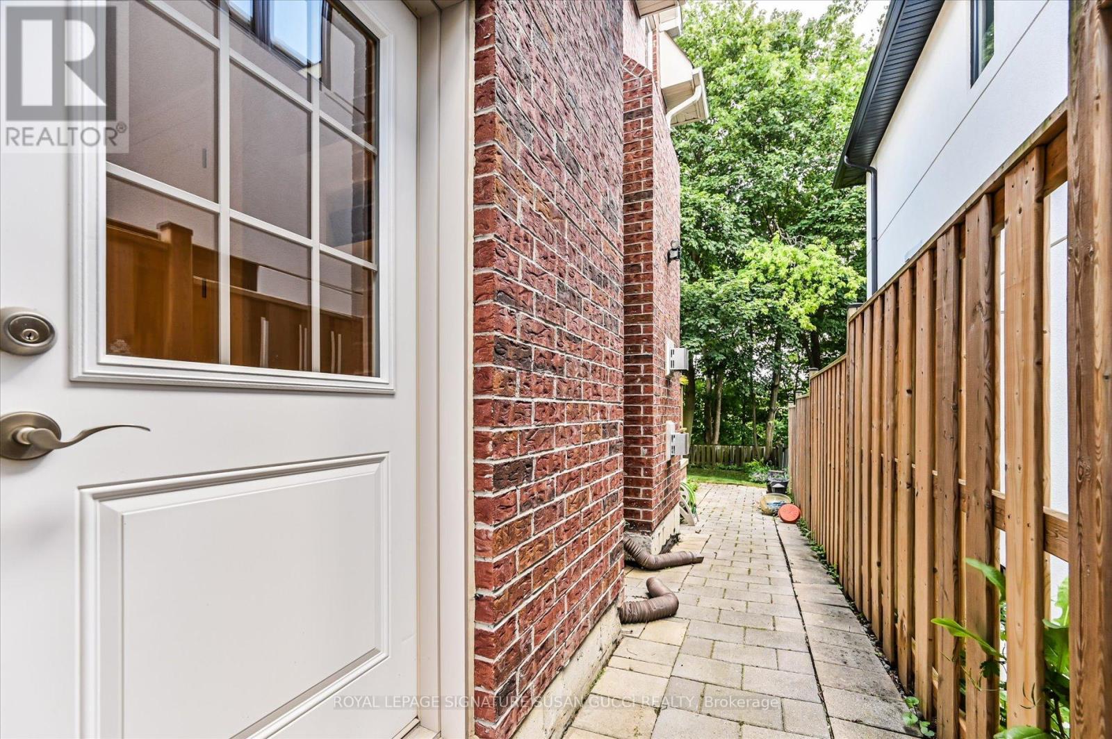 49 Ferris Road, Toronto, Ontario  M4B 1G2 - Photo 43 - E13738276