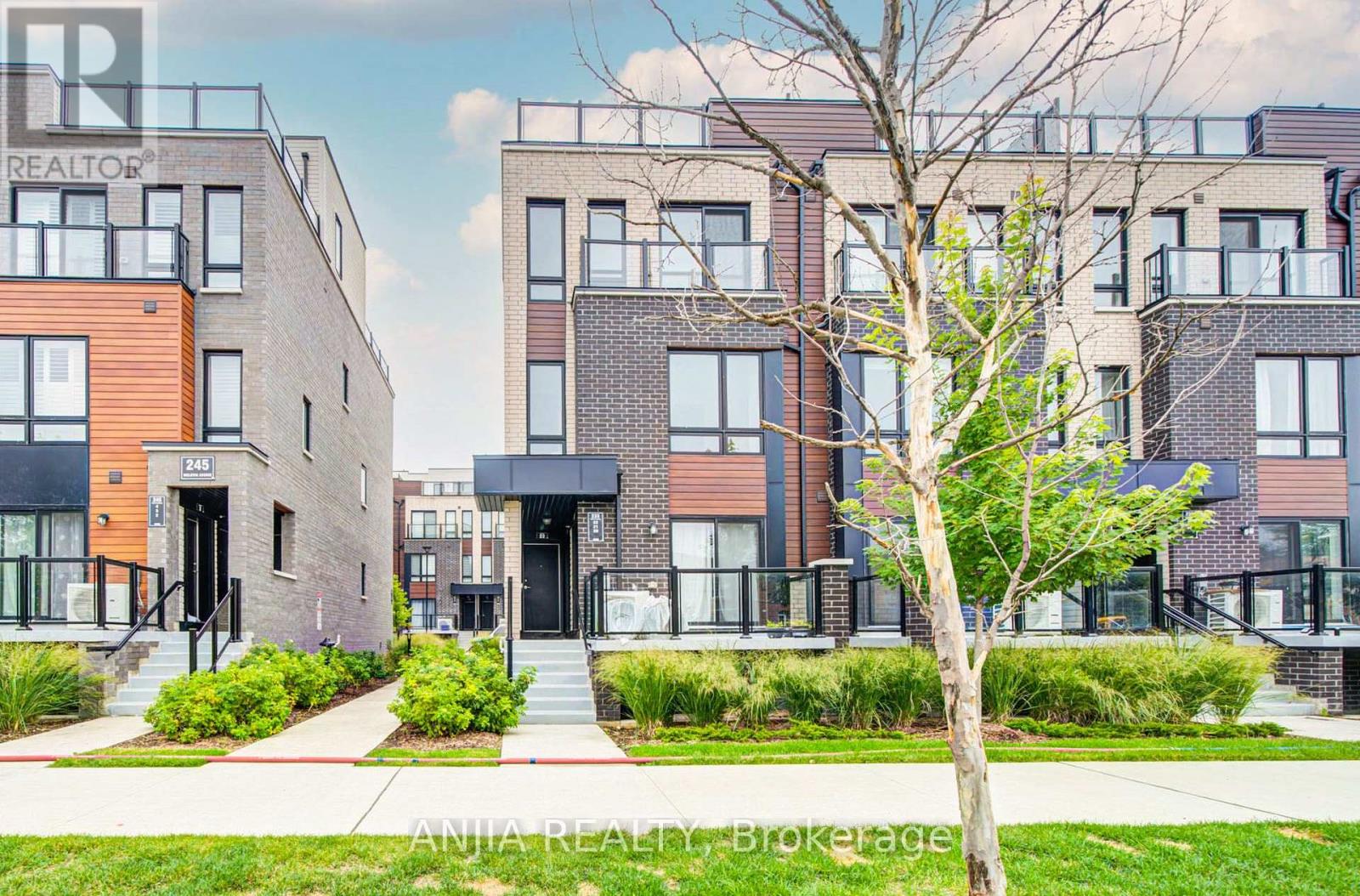 21 - 235 Mclevin Avenue, Toronto, Ontario  M1B 0E8 - Photo 2 - E13738348