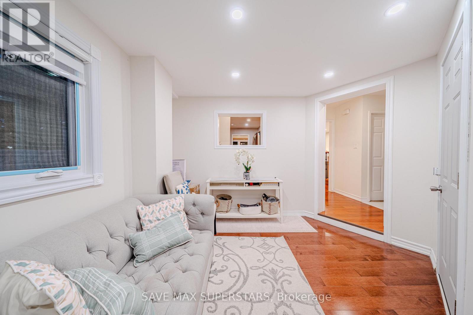1679 Portland Court, Pickering, Ontario  L1V 5L5 - Photo 7 - E13738354