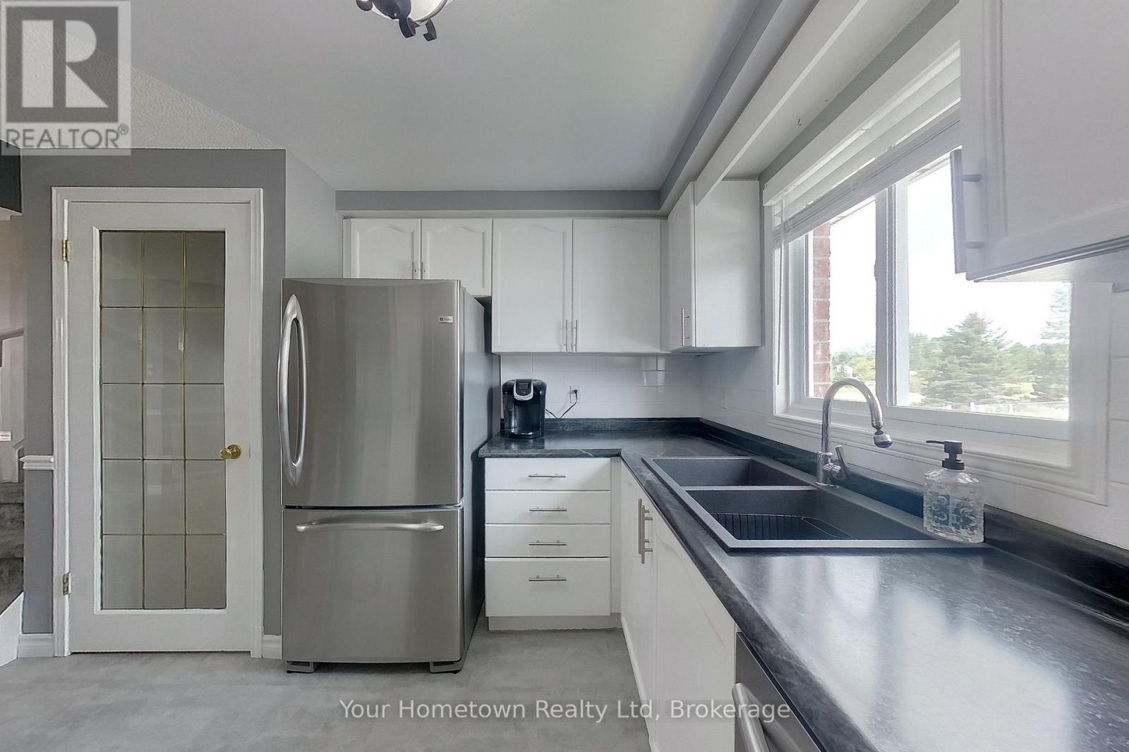 428 Flannery Drive, Centre Wellington, Ontario  N1M 3P4 - Photo 11 - X13738190