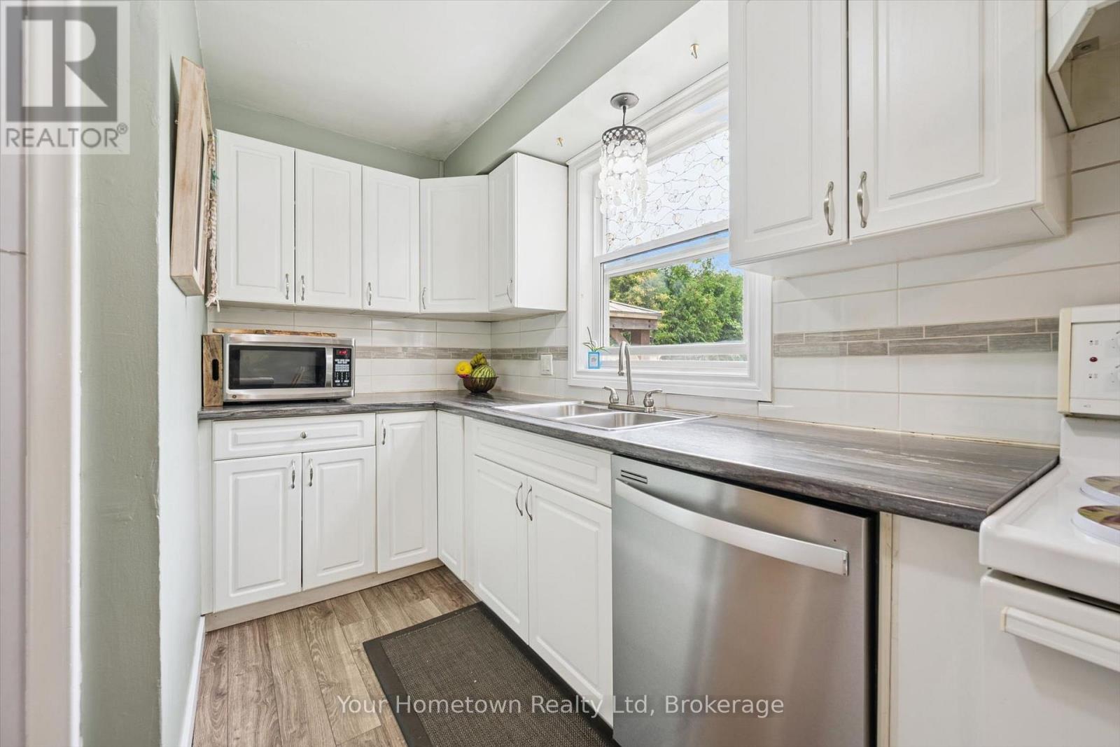 497 St Patrick Street E, Centre Wellington, Ontario  N1M 1N1 - Photo 10 - X13738278