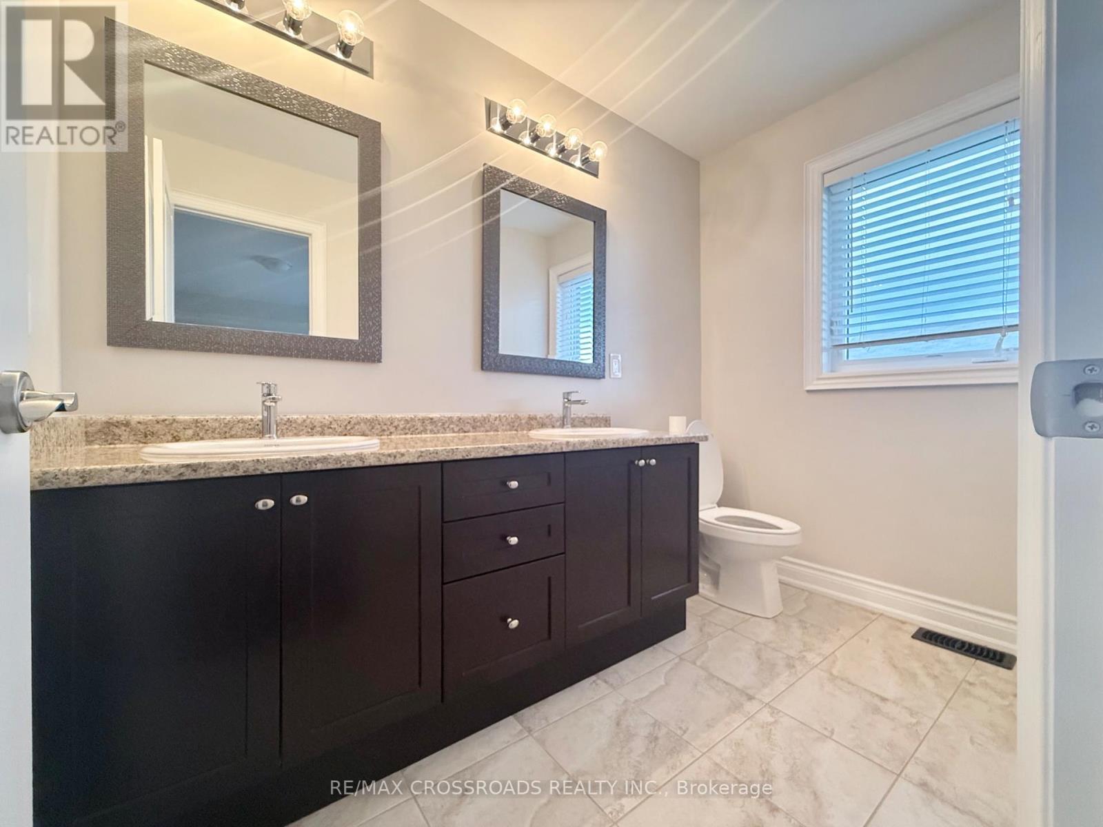 347 Luck Court, Newmarket, Ontario  L3X 0J5 - Photo 17 - N13734264