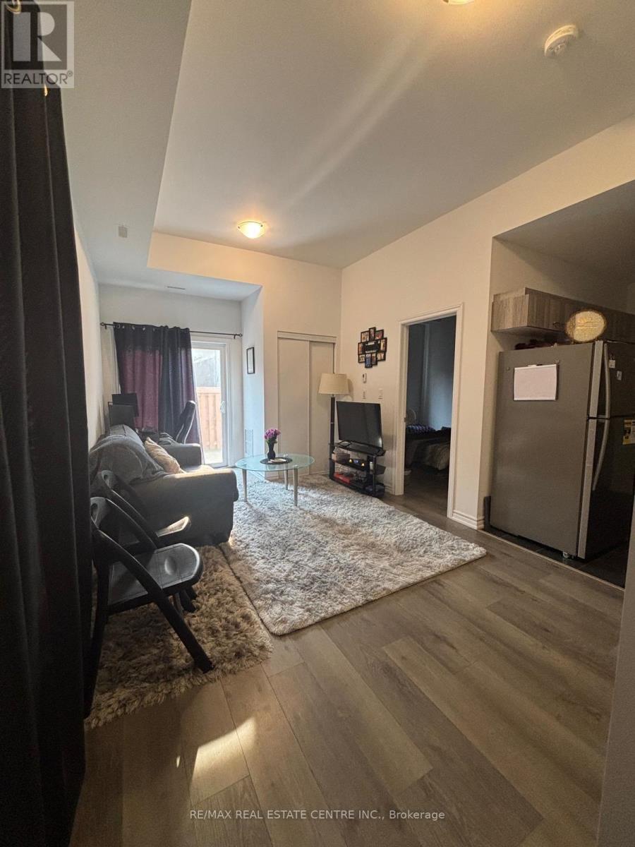9 Hay Lane, Barrie, Ontario  L9J 0C2 - Photo 3 - S13738208
