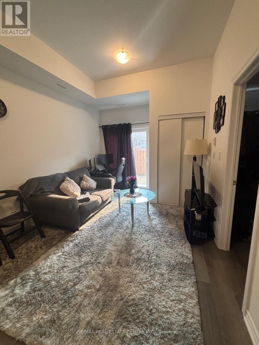 9 Hay Lane, Barrie, Ontario  L9J 0C2 - Photo 6 - S13738208