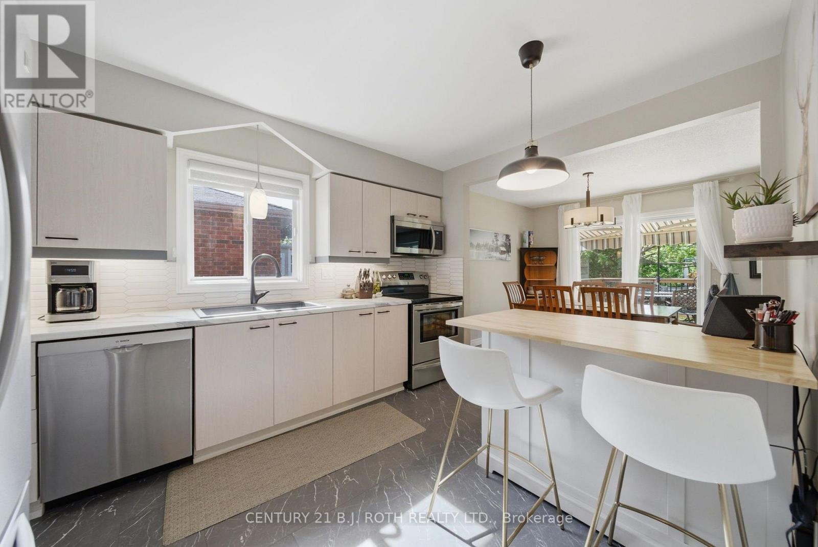 300 Cundles Road W, Barrie (Northwest), Ontario  L4N 7C9 - Photo 13 - S13738338