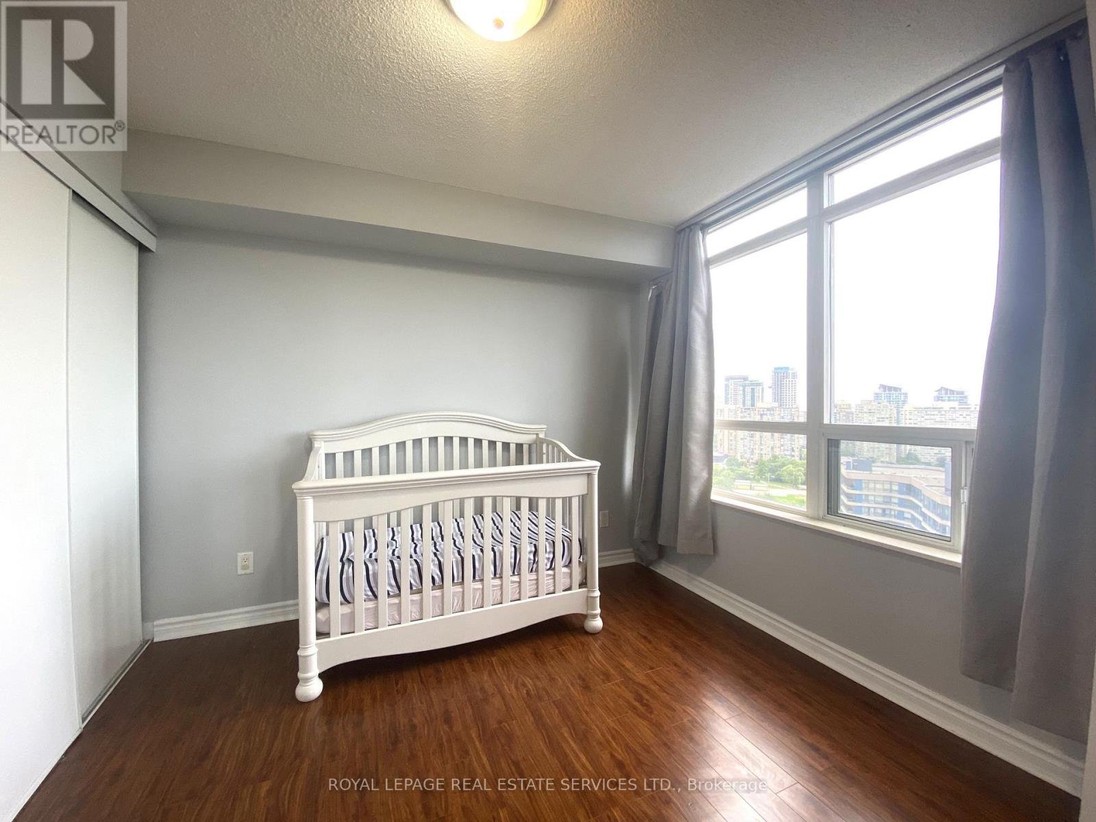 2211 - 3880 Duke Of York Boulevard, Mississauga, Ontario  L5B 4M7 - Photo 12 - W13738234
