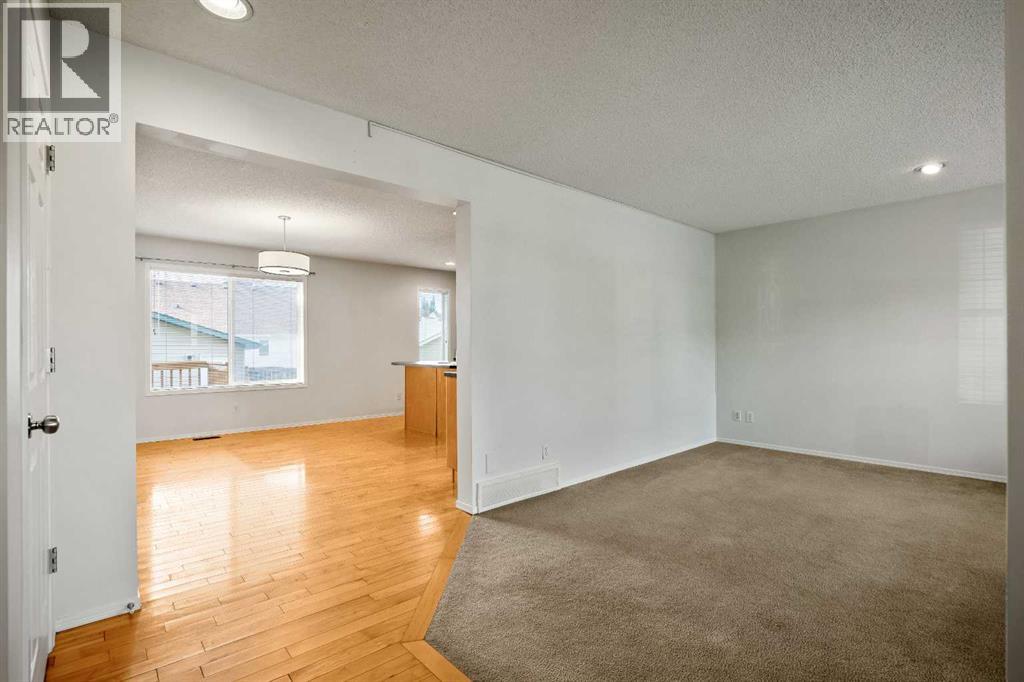 179 Prestwick Drive SE, Calgary, Alberta T2Z 4E2 - Photo 10 - A2333540