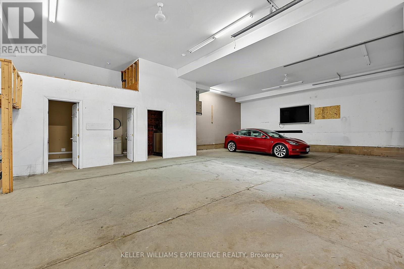 19 Centre Street, Barrie, Ontario  L4N 3L3 - Photo 16 - S13737850