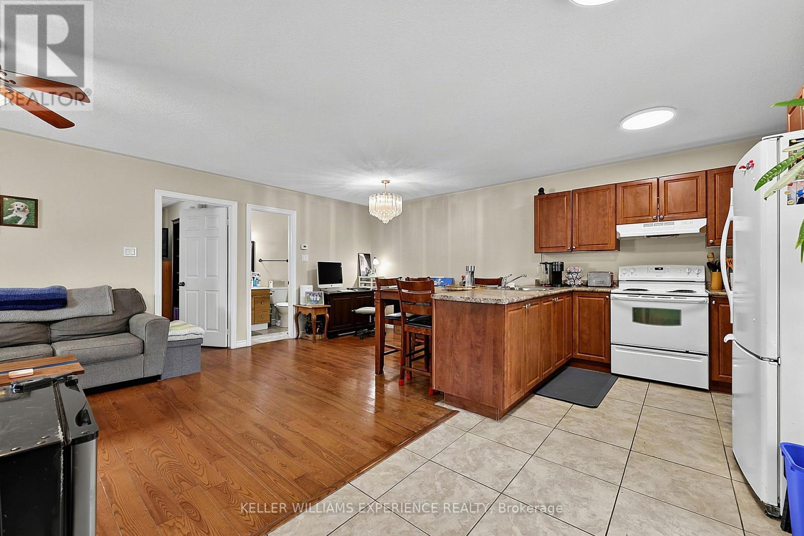 19 Centre Street, Barrie, Ontario  L4N 3L3 - Photo 31 - S13737850