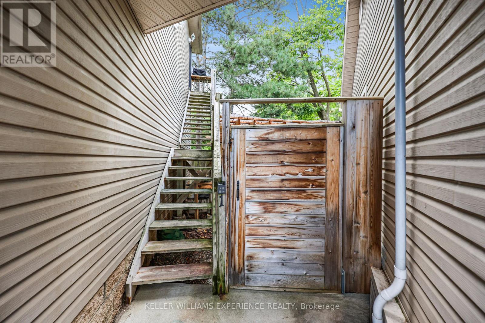 19 Centre Street, Barrie, Ontario  L4N 3L3 - Photo 47 - S13737850