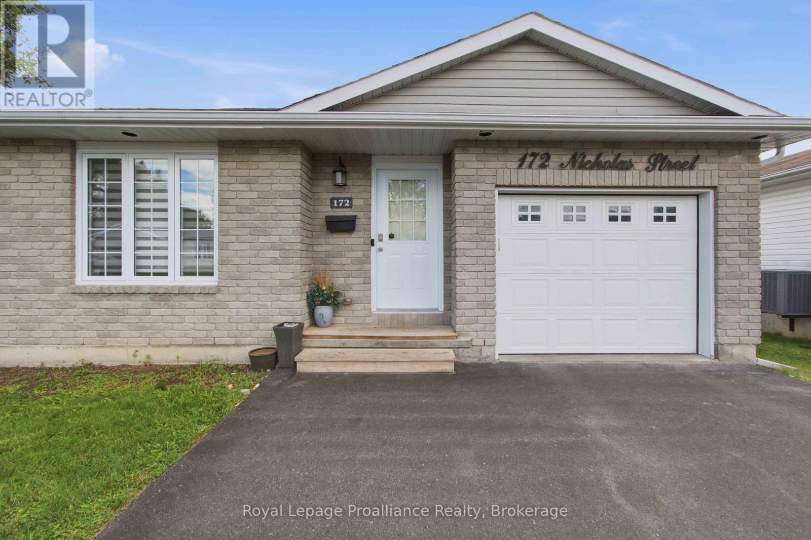 172 Nicholas Street, Quinte West, Ontario  K8V 6B2 - Photo 2 - X13738478