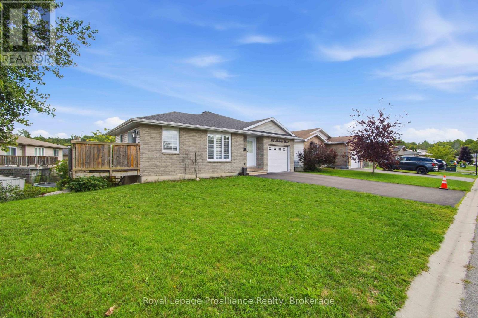172 Nicholas Street, Quinte West, Ontario  K8V 6B2 - Photo 3 - X13738478