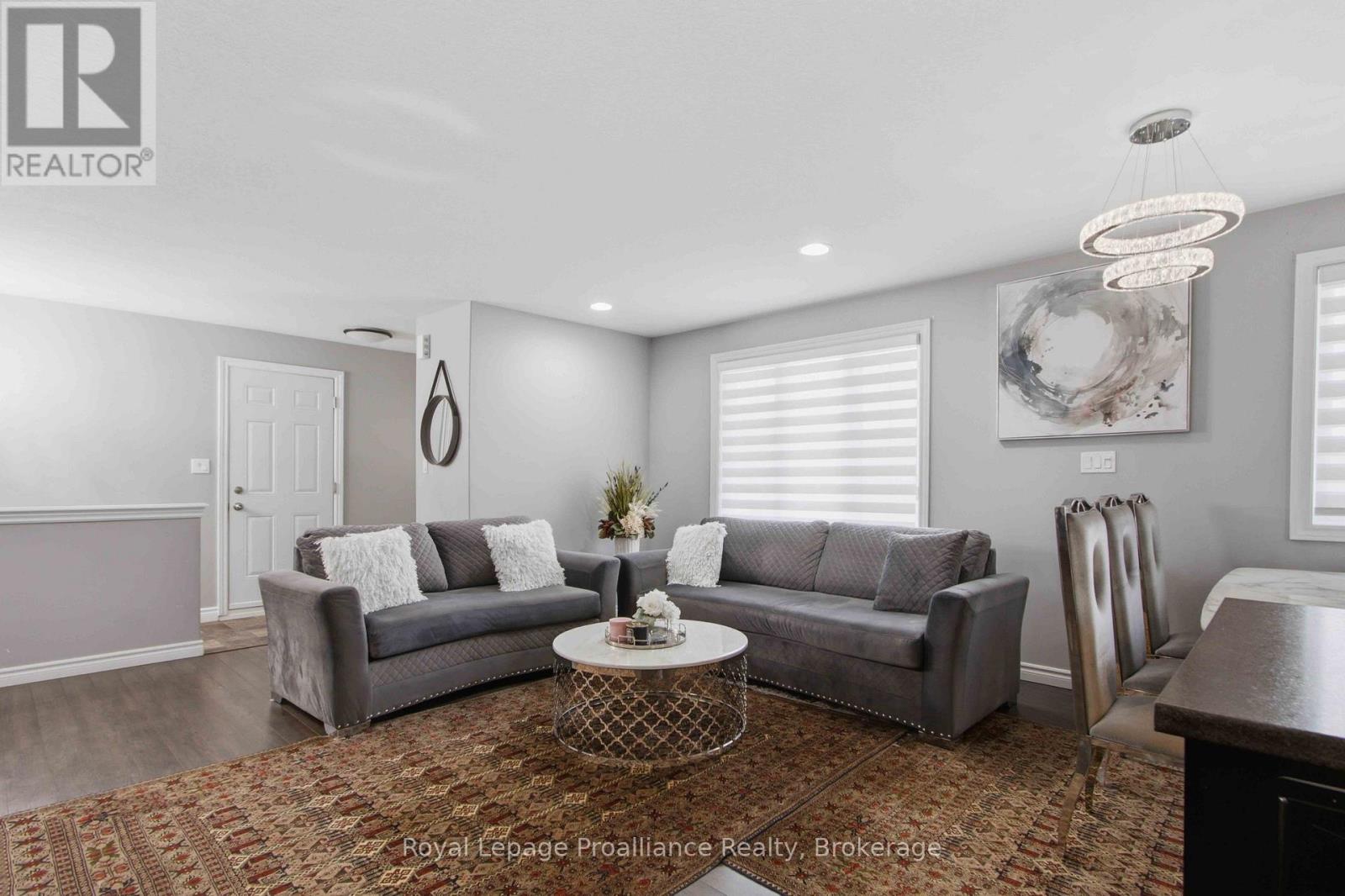 172 Nicholas Street, Quinte West, Ontario  K8V 6B2 - Photo 7 - X13738478